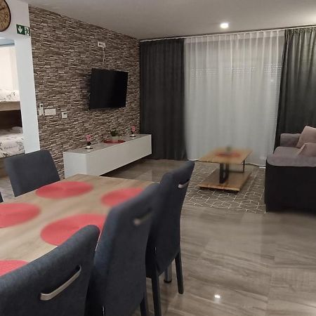 Apartmani Dalmacija ドラゲ エクステリア 写真