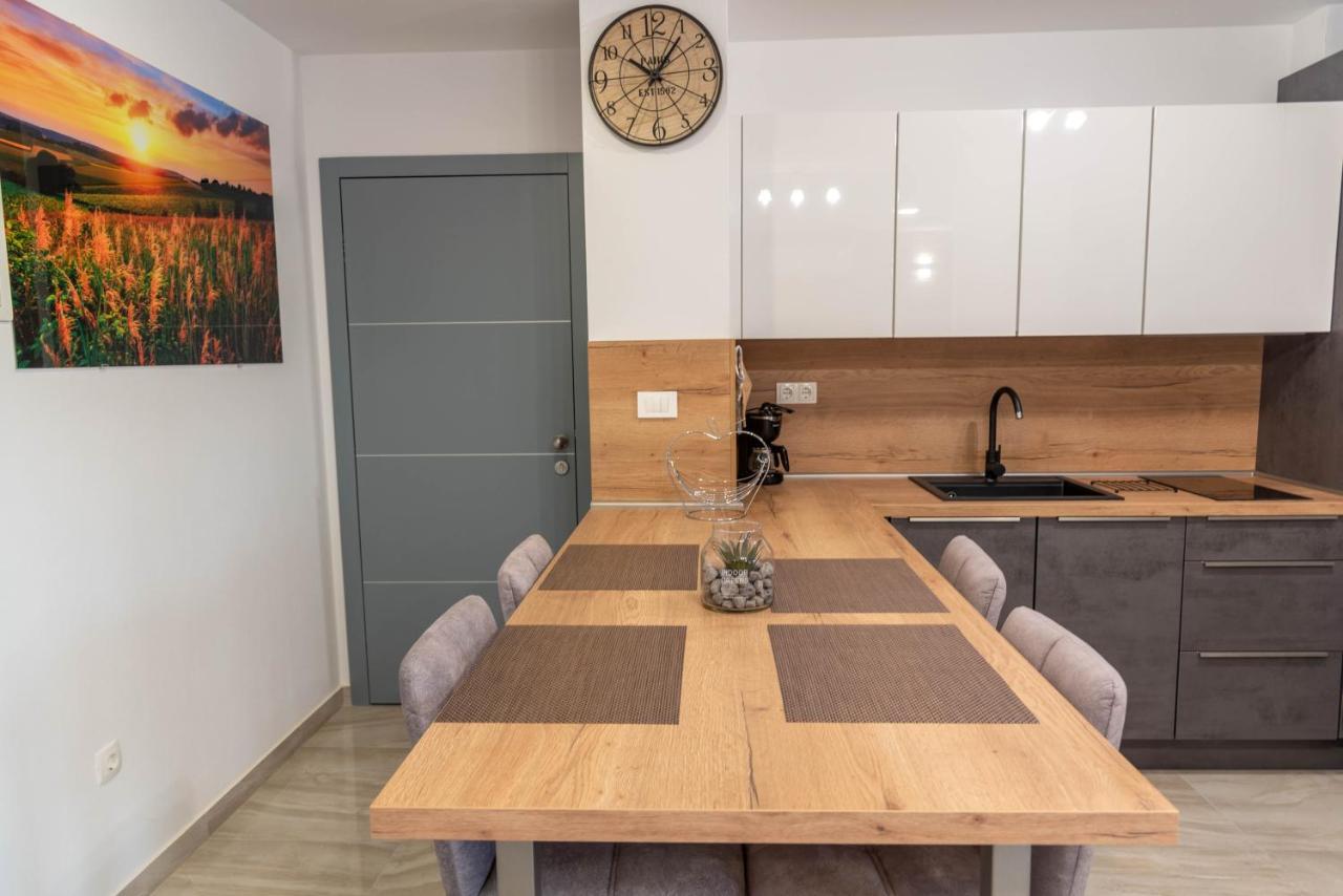 Apartmani Dalmacija ドラゲ エクステリア 写真