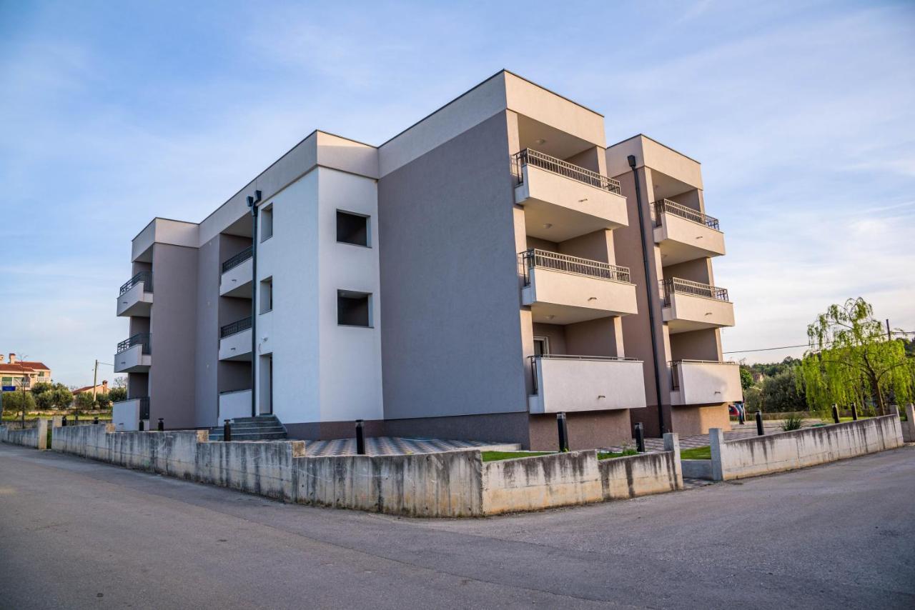 Apartmani Dalmacija ドラゲ エクステリア 写真